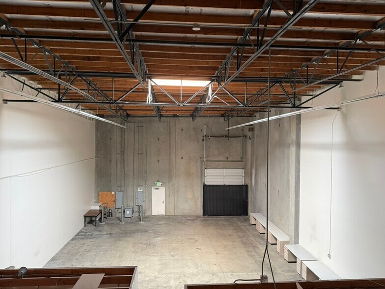 More Photos Of 15823 W Monte St, Sylmar Warehouse For Sale