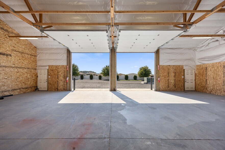 More Photos Of 221 Hamilton Rd, Moses Lake Warehouse For Lease