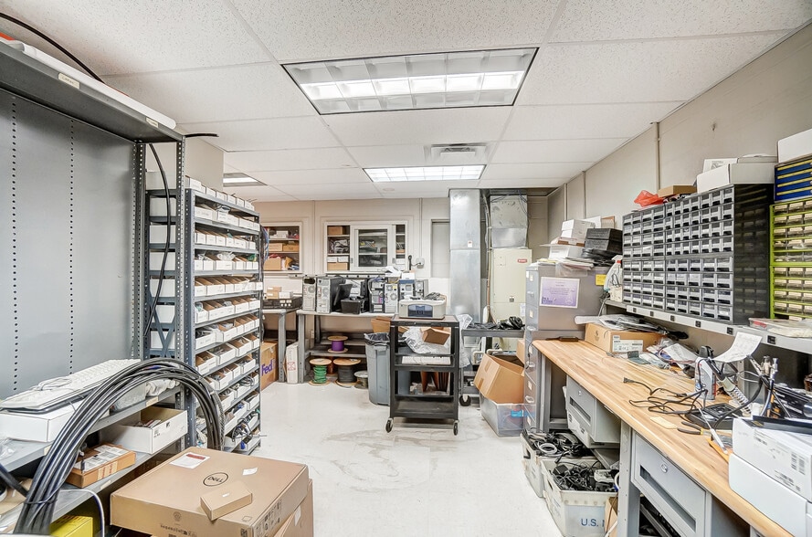 More Photos Of 150 E South College St, Yellow Springs Research And Development For Sale