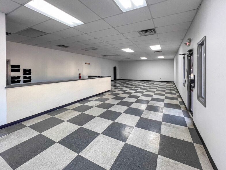 More Photos Of 4701 Commercial Dr NW, Huntsville Warehouse For Lease