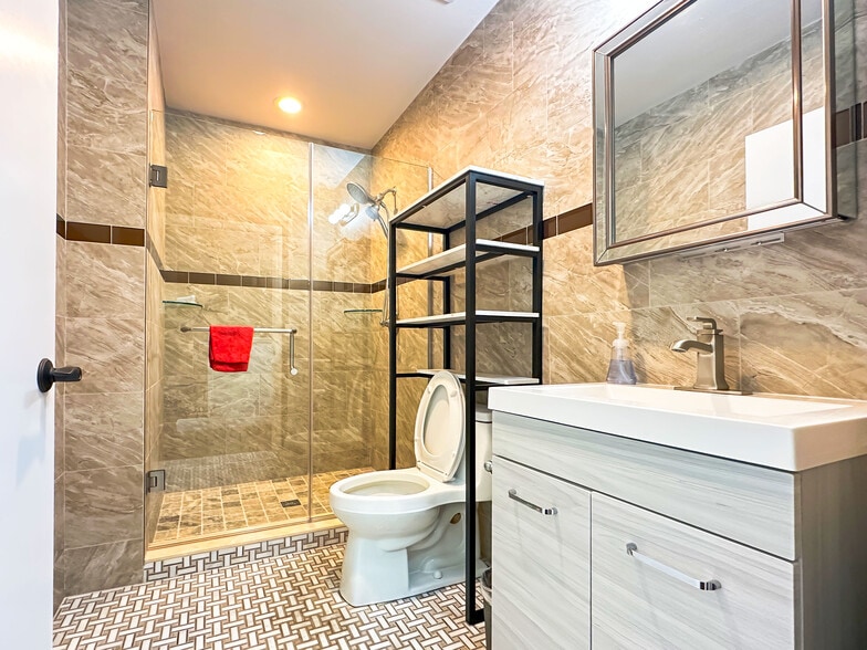 More Photos Of 875 N Cocoa Blvd, Cocoa Auto Dealership For Sale