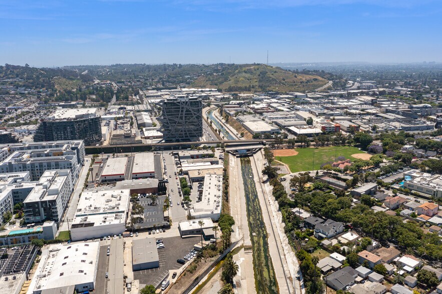 More Photos Of 3309-3323 La Cienega Pl, Los Angeles Loft Creative Space For Lease
