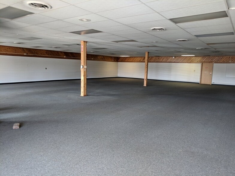 More Photos Of 615-643 E Saginaw Hwy, Grand Ledge Unknown For Lease