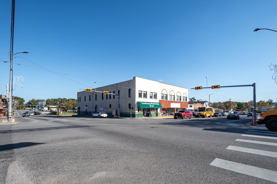 More Photos Of 318 N Washington Ave, Livingston General Retail For Sale