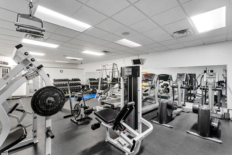 More Photos Of 4491 School Rd S, Murrysville Office For Sale