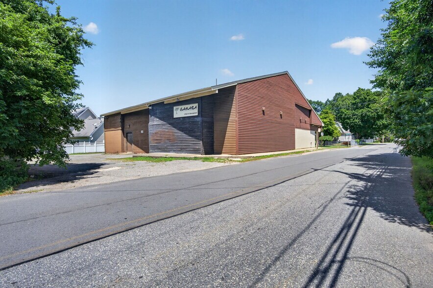 More Photos Of 88 Oak St, Methuen Restaurant For Sale