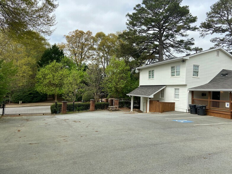 More Photos Of 1137 Alpharetta St, Roswell Office Residential For Lease