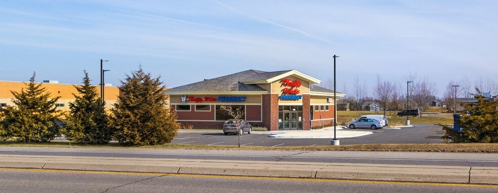 More Photos Of 1460 Montreal St, Hutchinson Drugstore For Sale