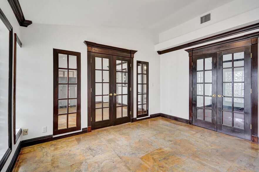 More Photos Of 51 E Commercial Blvd, Fort Lauderdale Medical For Sale