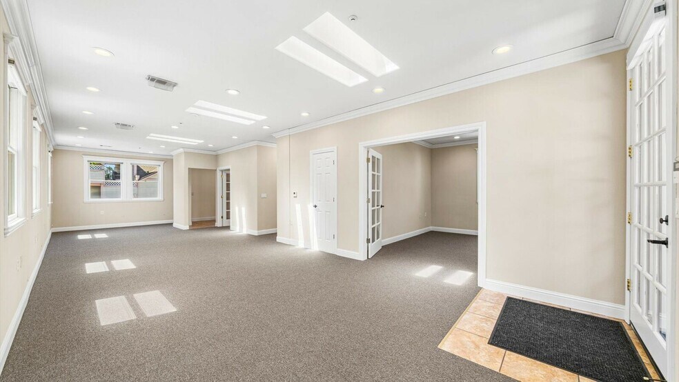 More Photos Of 240 Spring St, Pleasanton Office For Lease