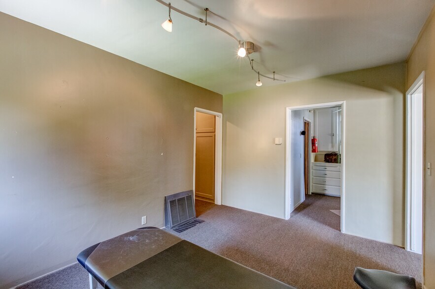 More Photos Of 624 W Chapman Ave, Orange Medical For Sale