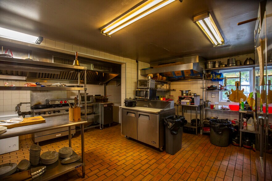 More Photos Of 87 Milanville Rd, Beach Lake Hotel For Sale