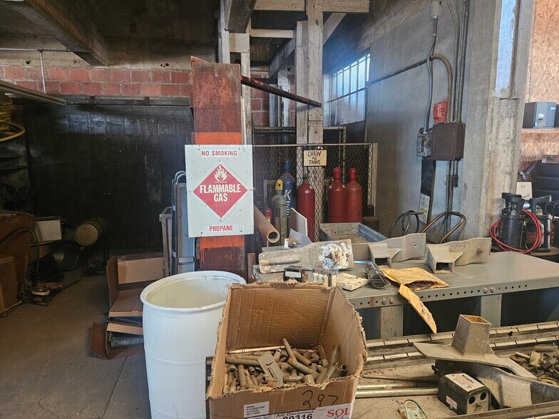 More Photos Of 173 Water St, Bridgeton Warehouse For Sale