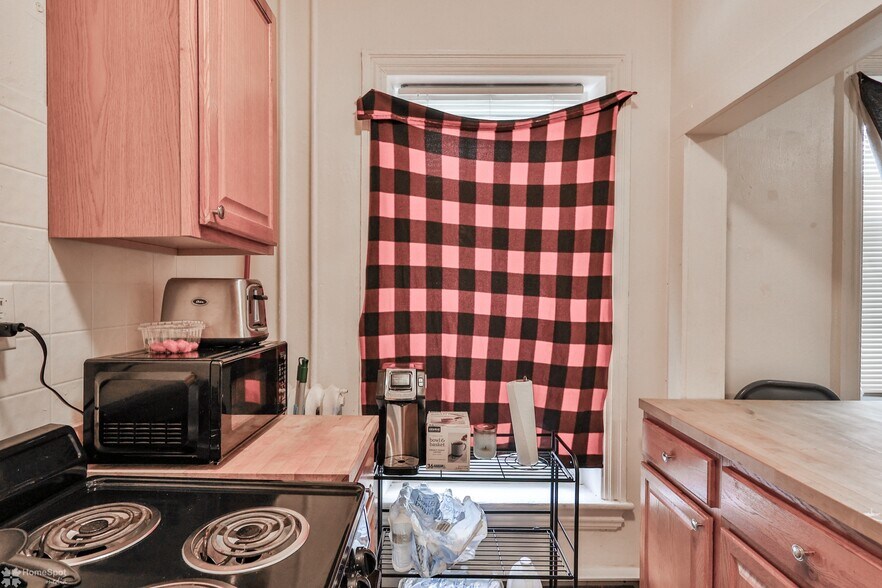 More Photos Of 440 N 9th St, Allentown Apartments For Sale
