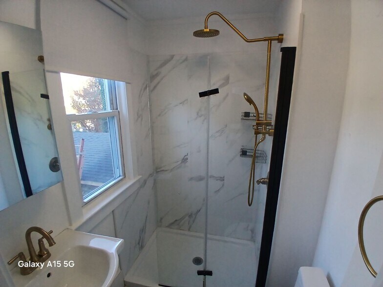 More Photos Of 117 Water St, Stonington Apartments For Sale
