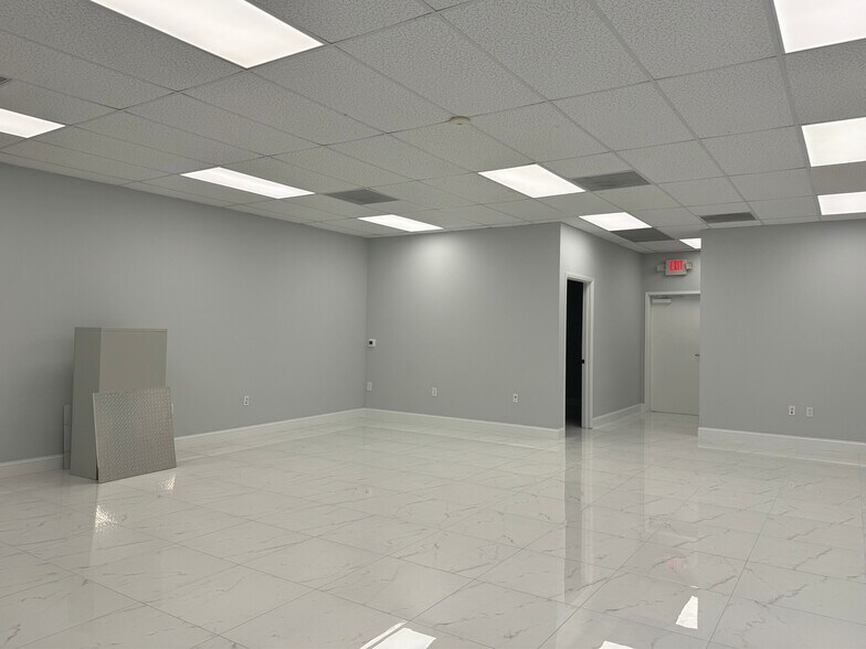 More Photos Of 4851 W Hillsboro Blvd, Coconut Creek Office For Sale