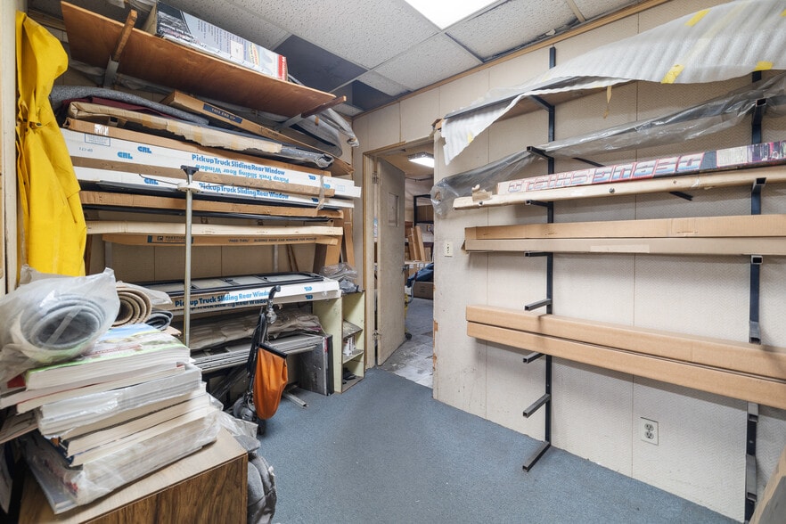 More Photos Of 8744 Sepulveda Blvd, North Hills General Retail For Sale