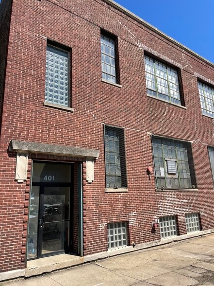 More Photos Of 401 N Wood St, Chicago Flex For Lease