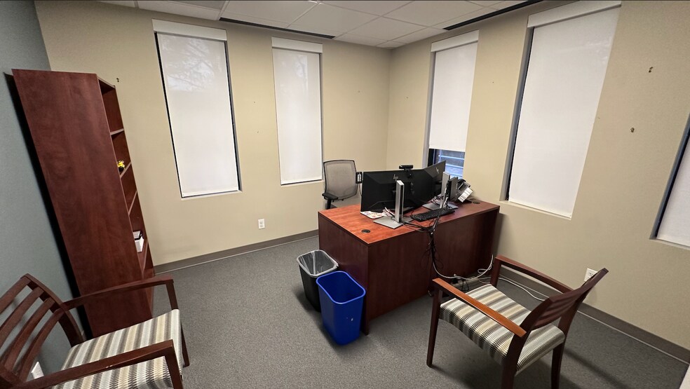 More Photos Of 130 Park St SE, Vienna Medical For Lease