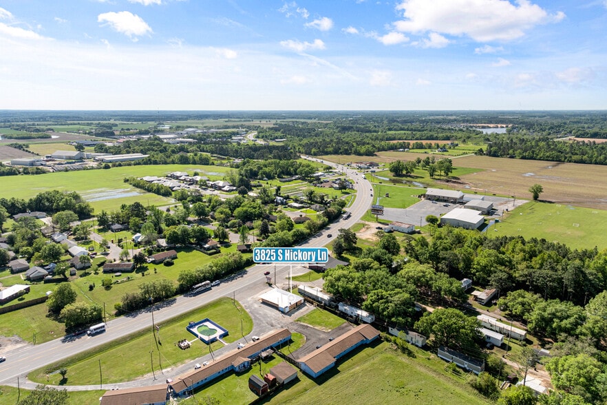 More Photos Of 4600 S Hickory St, Loxley Restaurant For Sale