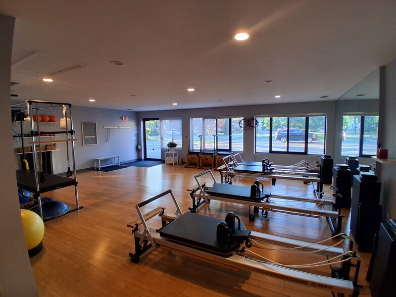 More Photos Of 5888 Main St, Williamsville Medical For Lease
