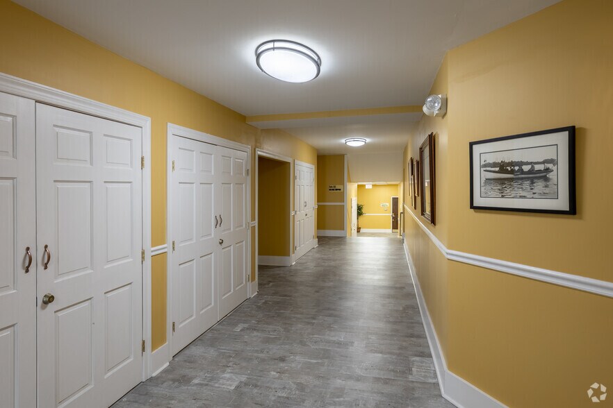 More Photos Of 720 King Georges Post Rd, Fords Office For Lease