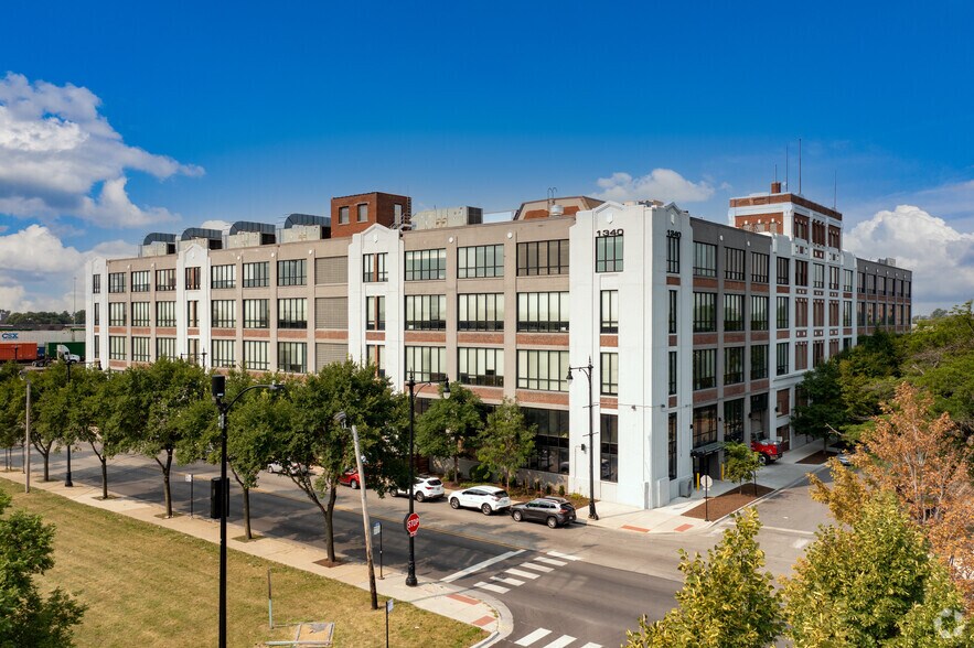 Primary Photo Of 1340 S Damen Ave, Chicago Medical For Lease