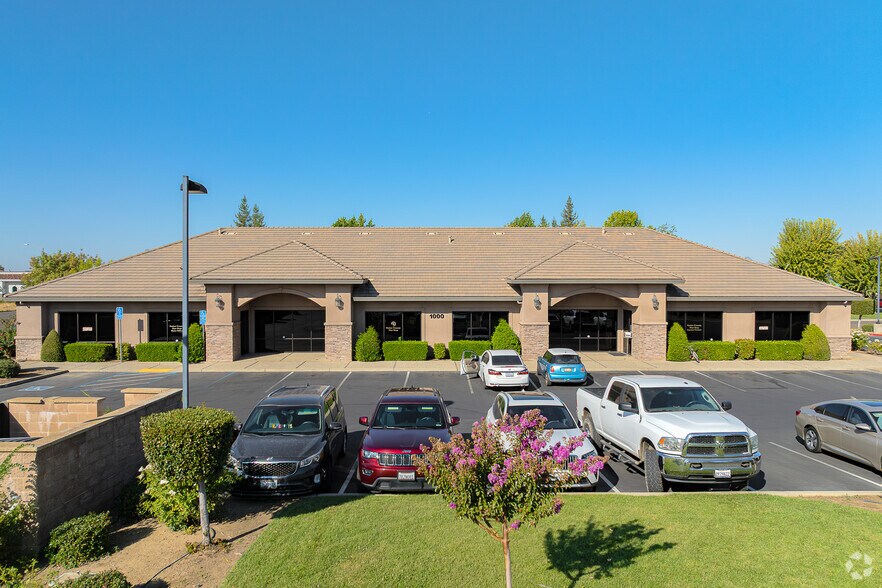 More Photos Of 950 Tharp Rd, Yuba City Office For Sale