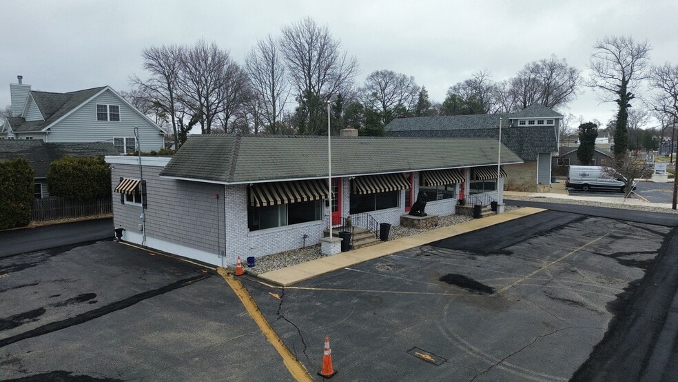 Primary Photo Of 284 Mantoloking Rd, Brick General Retail For Lease
