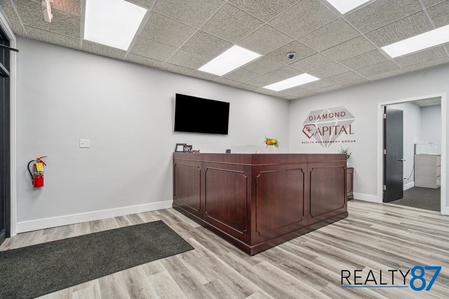 More Photos Of 3900 River Ridge Dr NE, Cedar Rapids Office For Lease