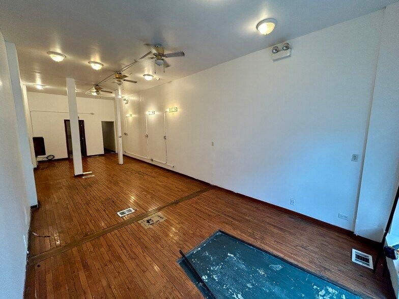 More Photos Of 1721-1725 E 79th St, Chicago Apartments For Lease