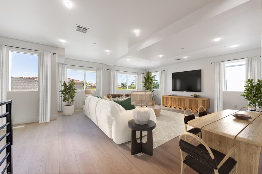 More Photos Of 1557 S Ogden Dr, Los Angeles Apartments For Sale