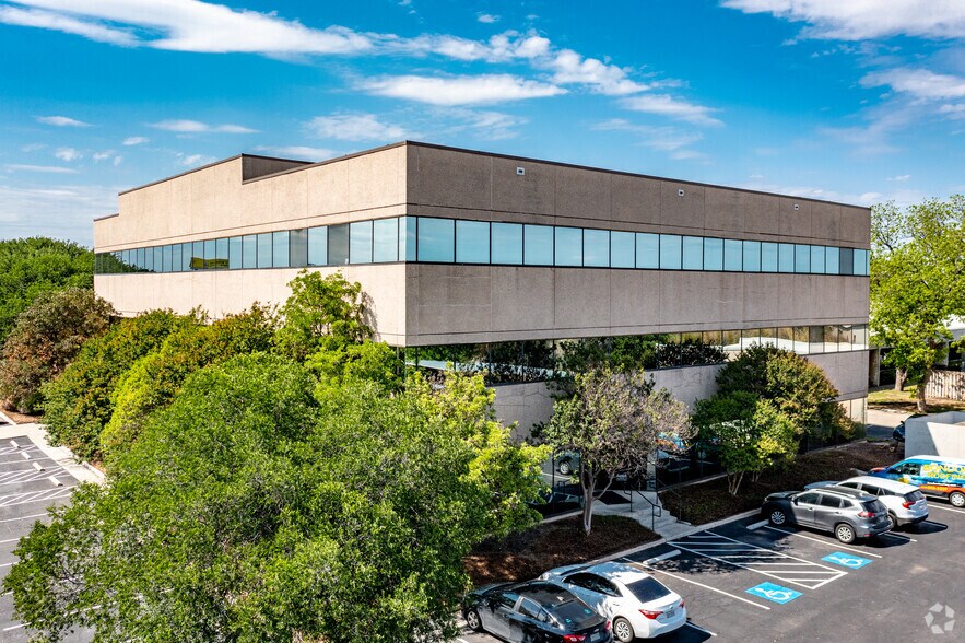 More Photos Of 900 Isom Rd, San Antonio Office For Lease
