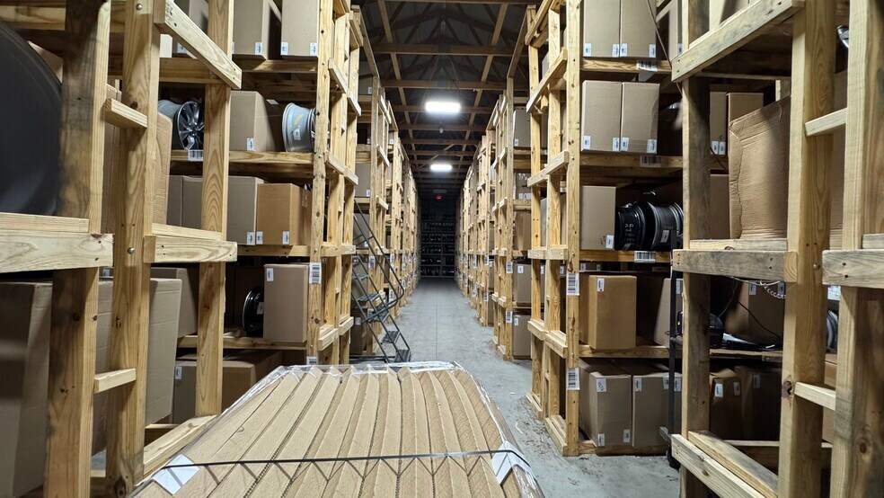 More Photos Of 231 Moorestown Dr, Bath Manufacturing For Sale