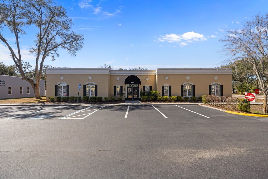 More Photos Of 14522 University Point Pl, Tampa Medical For Sale