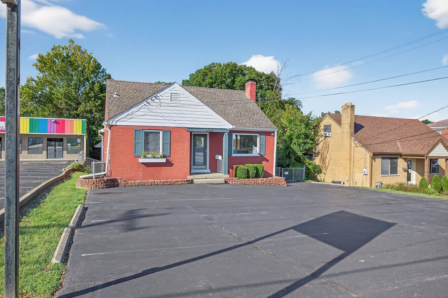 More Photos Of 5709 Cheviot Rd, White Oak Office For Sale