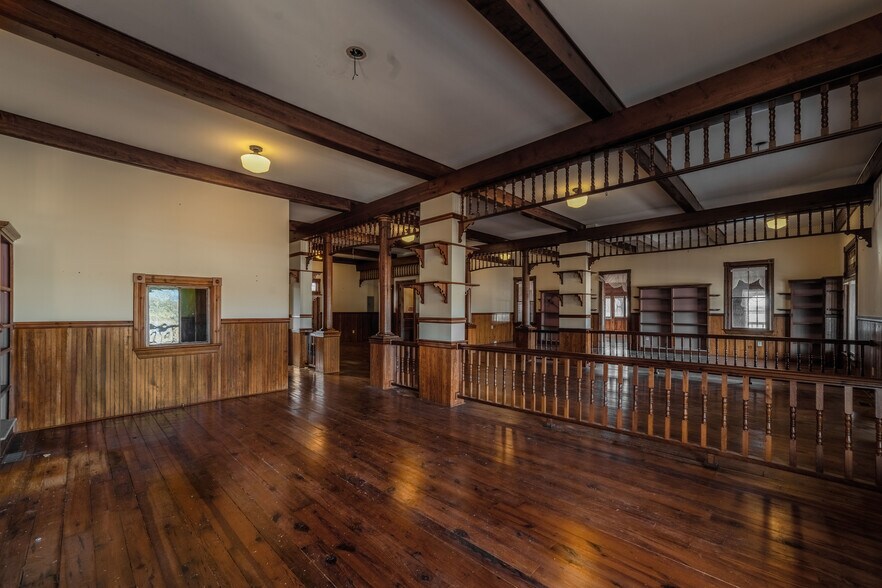 More Photos Of , Marion Unknown For Sale