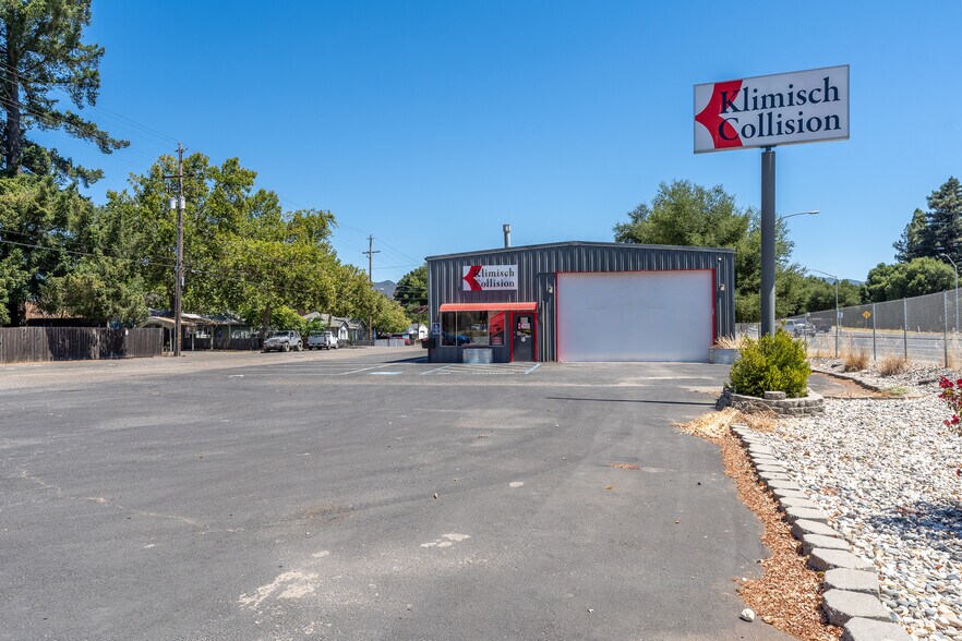 More Photos Of 550 Talmage Rd, Ukiah Auto Repair For Lease