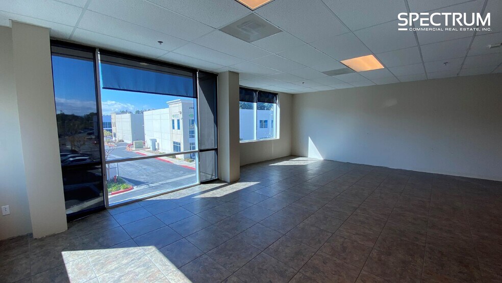 More Photos Of 28522-28528 Constellation Rd, Valencia Warehouse For Lease