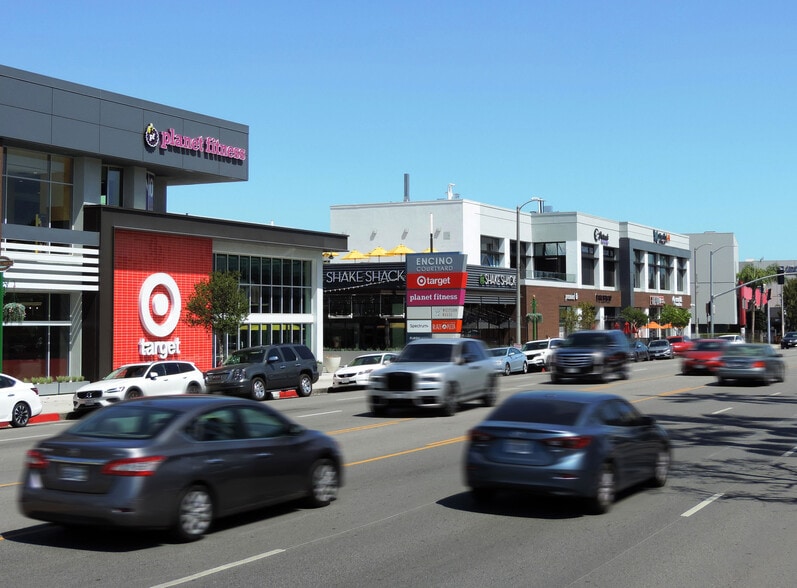 More Photos Of 17401-17405 Ventura Blvd, Encino General Retail For Lease