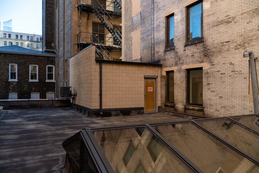 More Photos Of 312 E Wisconsin Ave, Milwaukee Medical For Lease