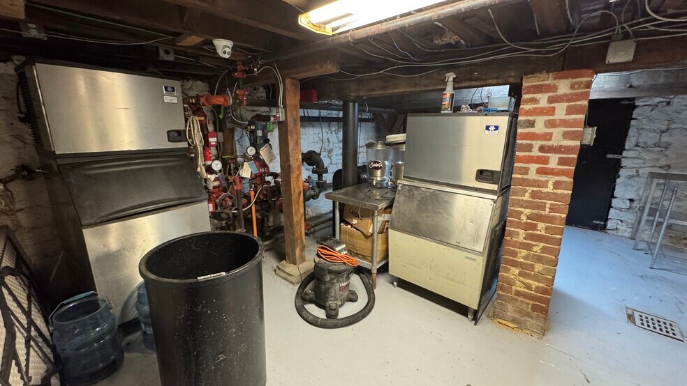 More Photos Of 217 Broadway, Bethlehem Restaurant For Lease