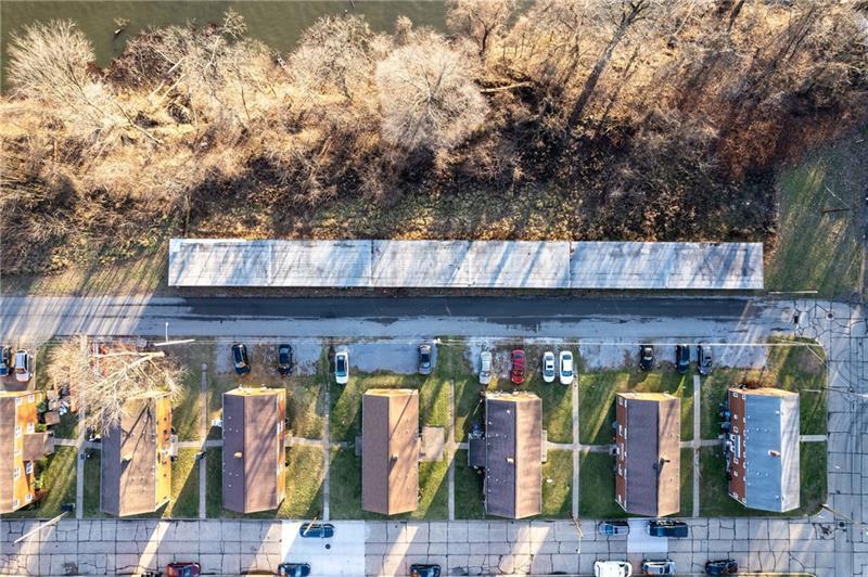 More Photos Of Grand Ave, Pittsburgh Self Storage For Sale