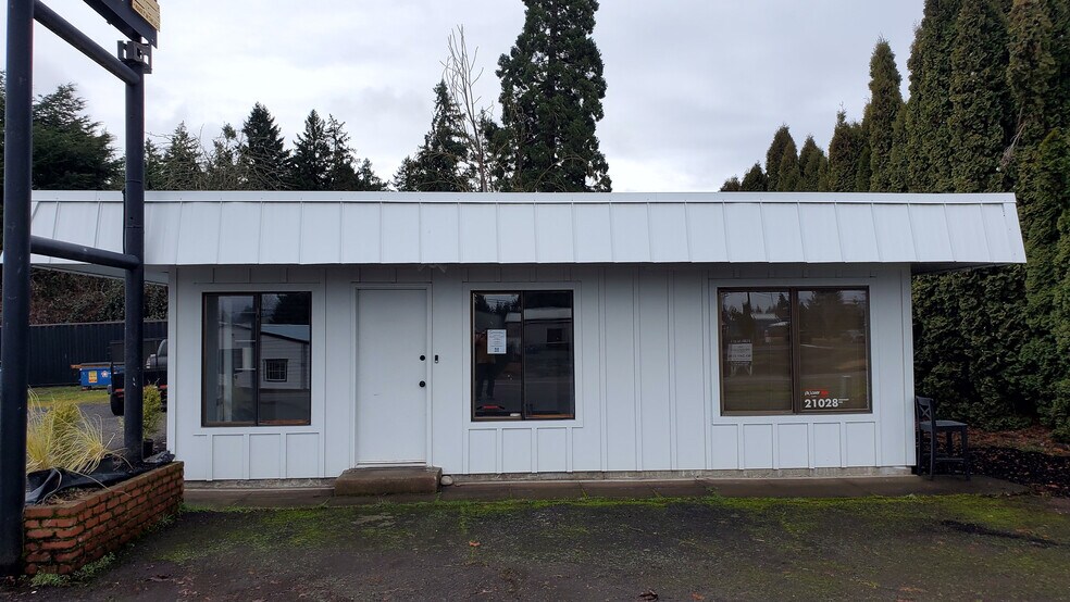 More Photos Of 21028 Highway 99E NE, Aurora Storefront Retail Office For Sale