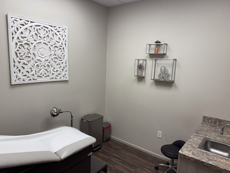 More Photos Of 3220 Buddy Owens Ave, McAllen Medical For Lease