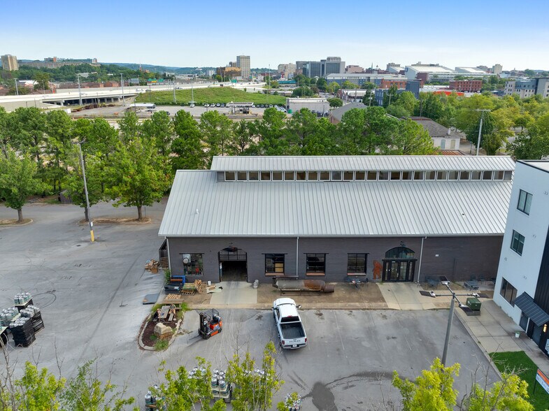 More Photos Of 1791 Reggie White Blvd, Chattanooga Restaurant For Lease