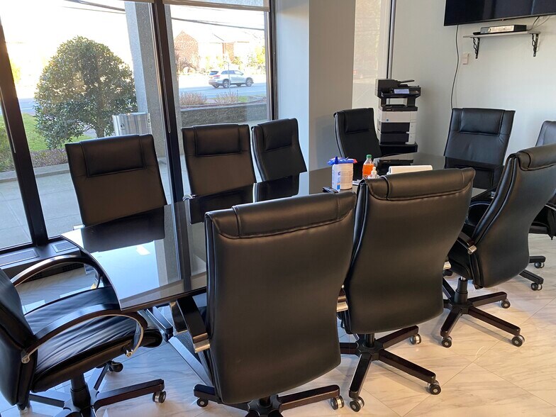 More Photos Of 7600 Jericho Tpke, Woodbury Office For Lease