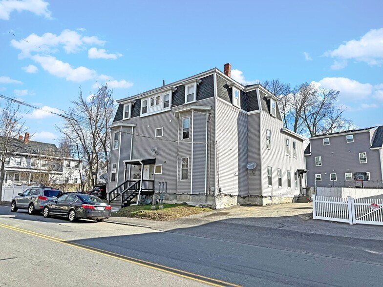 More Photos Of 21-23 Cedar St, Haverhill Apartments For Sale