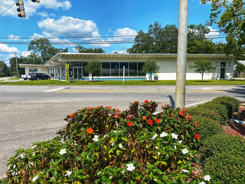 More Photos Of 2724 Old Shell Rd, Mobile Freestanding For Lease