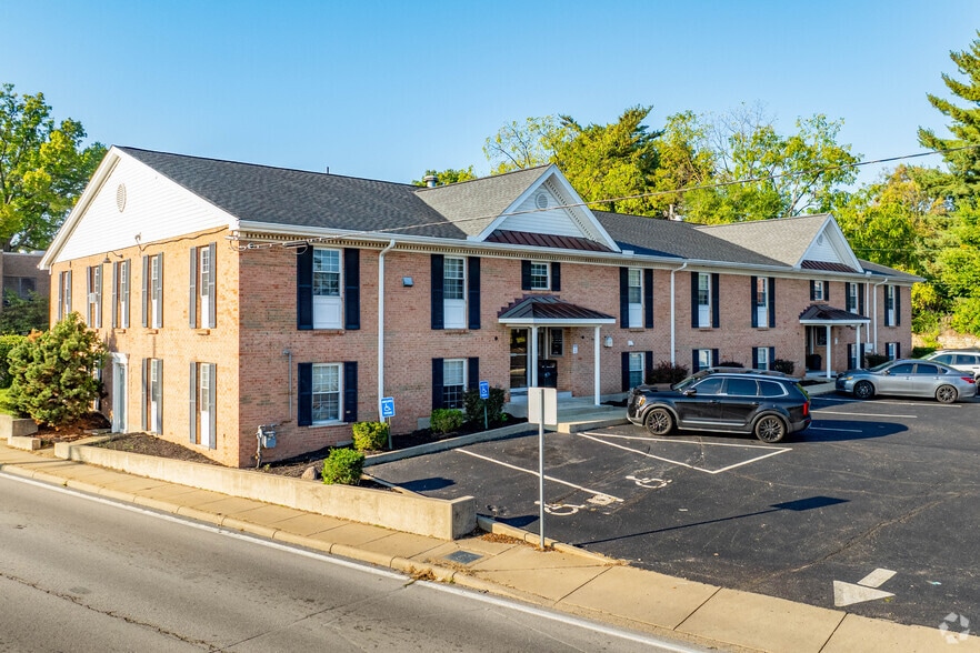 More Photos Of 7225 Colerain Ave, Cincinnati Office For Lease